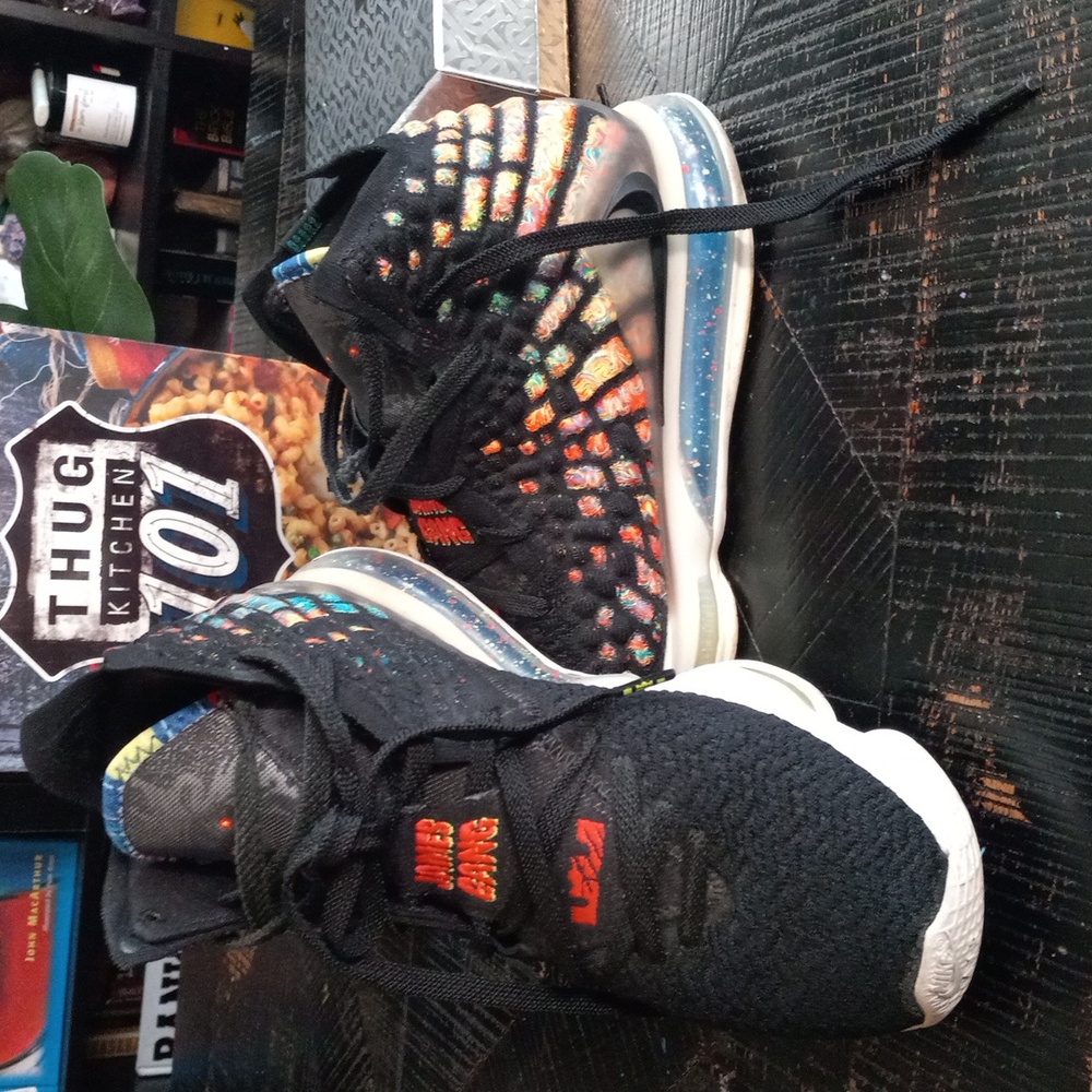 Nike LeBron James